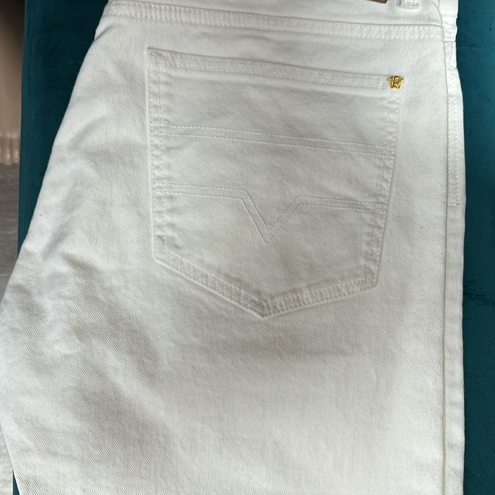 Absolutely beautiful mean white jeans